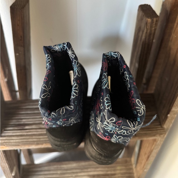 ✨ Baby Winter Snow Boots | Size 6 | Cozy & Waterproof ✨ - Picture 5 of 6